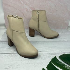 Thursday Boot Company Daisy Modern Boot in Cream 8.5 BX22